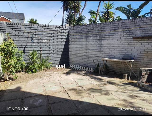 2 BEDROOM DUPLEX FOR SALE IN LANSDOWNE